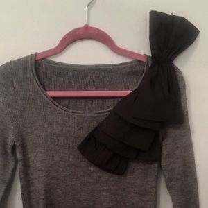 COPY - 👀LOOK👀!BIG BLACK BOW STATEMENT TOP